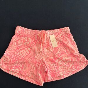Size large Lilly Pulitzer Kyler shorts